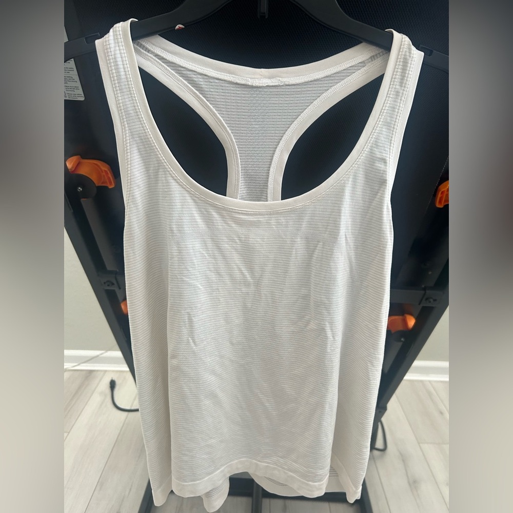 Lululemon Athletica Swiftly